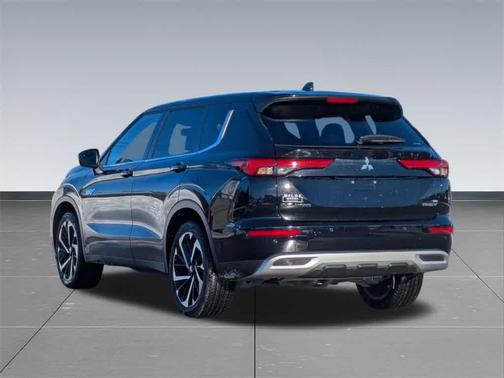 2023 Mitsubishi Outlander PHEV SE S-AWC