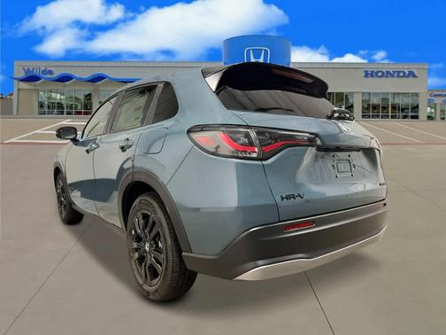 Nordic Forest Pearl 2027 Honda HR-V Sport