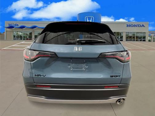 Nordic Forest Pearl 2027 Honda HR-V Sport