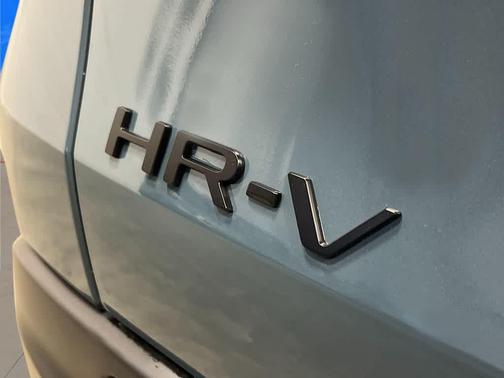 Nordic Forest Pearl 2027 Honda HR-V Sport