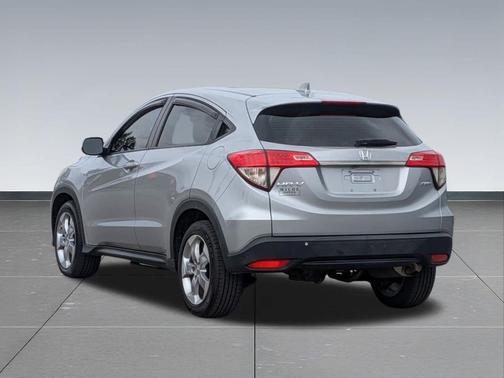 Lunar Silver Metallic 2019 Honda HR-V LX