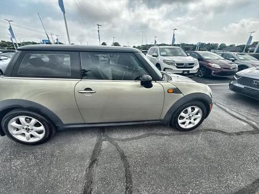2009 MINI Cooper Base