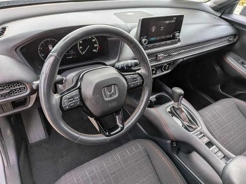 Urban Gray Pearl 2024 Honda HR-V AWD Sport