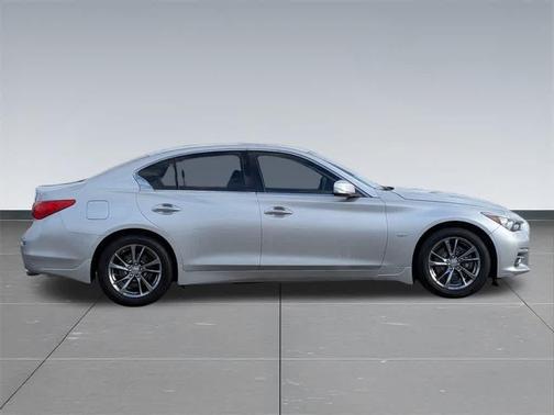 2017 INFINITI Q50 3.0t Signature Edition