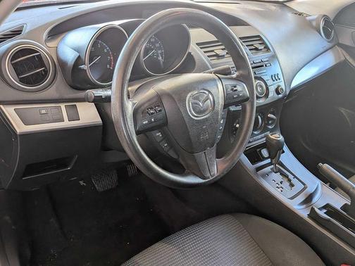 2013 Mazda Mazda3 i Sport