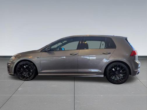 2015 Volkswagen Golf R 4-Door w/DCC & Navigation