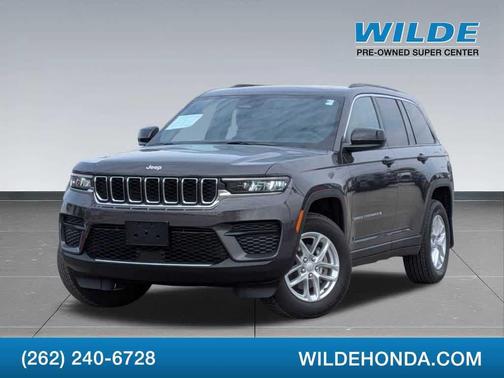 Baltic Gray Metallic Clearcoat 2025 Jeep Grand Cherokee Laredo