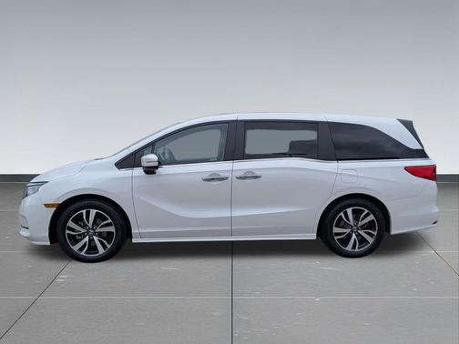 Platinum White Pearl 2023 Honda Odyssey Touring