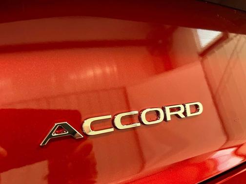 2025 Honda Accord LX 1.5T