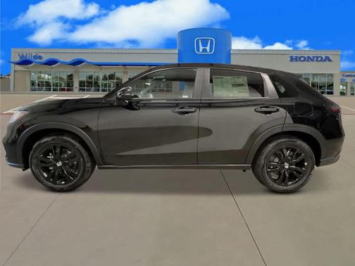 Crystal Black Pearl 2026 Honda HR-V AWD Sport
