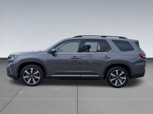 Modern Steel Metallic 2024 Honda Pilot Elite