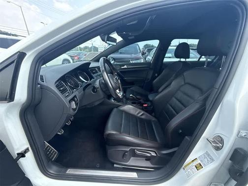 2018 Volkswagen Golf GTI 2.0T S 4-Door