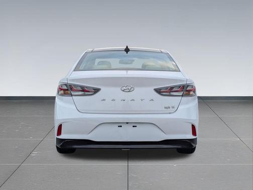 2019 Hyundai SONATA Hybrid Limited