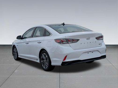 2019 Hyundai SONATA Hybrid Limited