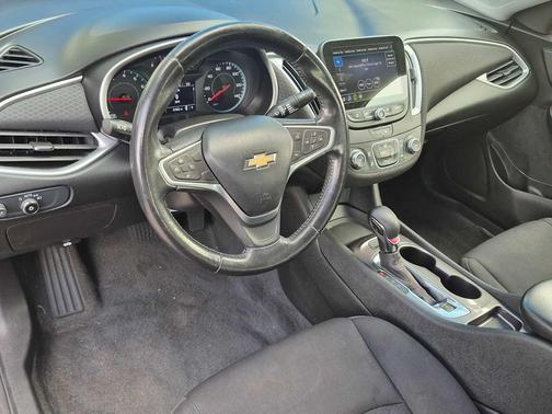 Dark Ash Metallic 2022 Chevrolet Malibu FWD RS