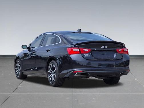 Dark Ash Metallic 2022 Chevrolet Malibu FWD RS