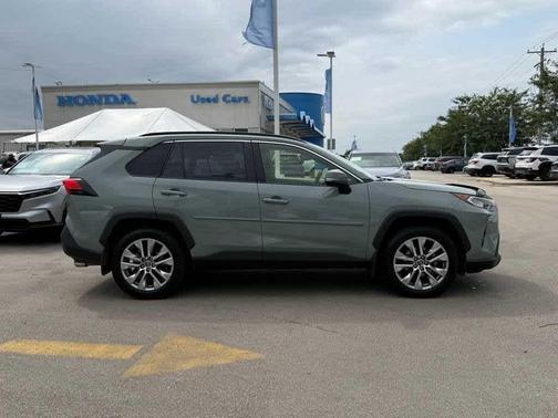 2019 Toyota RAV4 XLE Premium