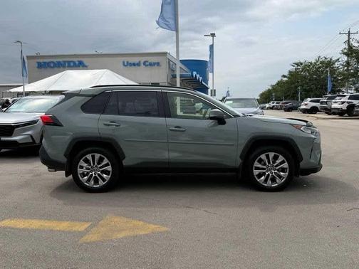 2019 Toyota RAV4 XLE Premium