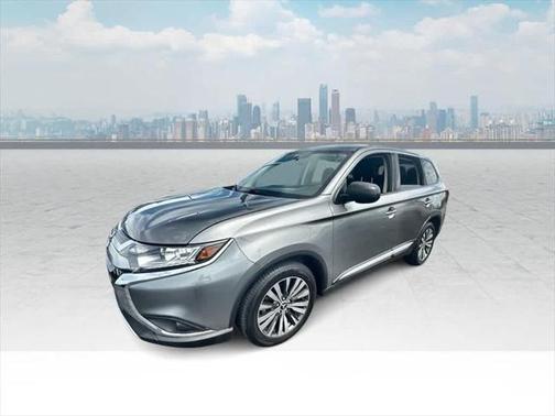 2020 Mitsubishi Outlander ES