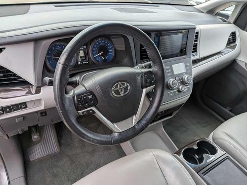Predawn Gray Mica 2017 Toyota Sienna XLE