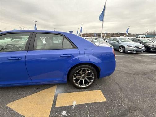 2018 Chrysler 300 Touring