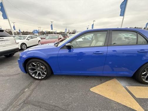 2018 Chrysler 300 Touring