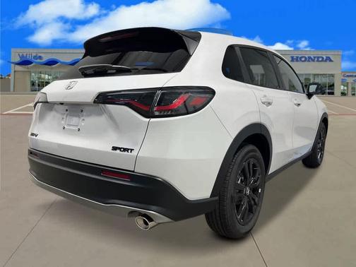 Platinum White Pearl 2026 Honda HR-V AWD Sport