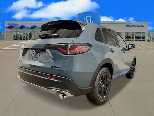Nordic Forest Pearl 2027 Honda HR-V Sport