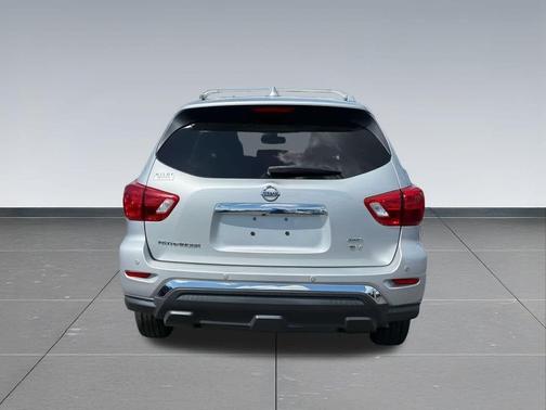 2019 Nissan Pathfinder SV