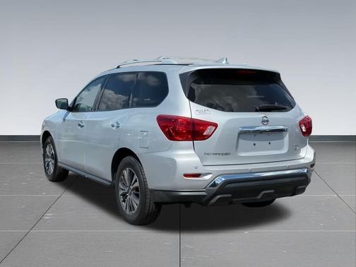 2019 Nissan Pathfinder SV
