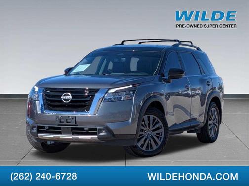 Gun Metallic/Super Black 2022 Nissan Pathfinder SL 4WD
