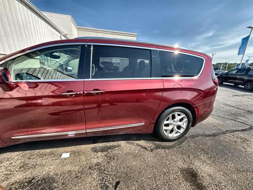 2018 Chrysler Pacifica Touring-L Plus