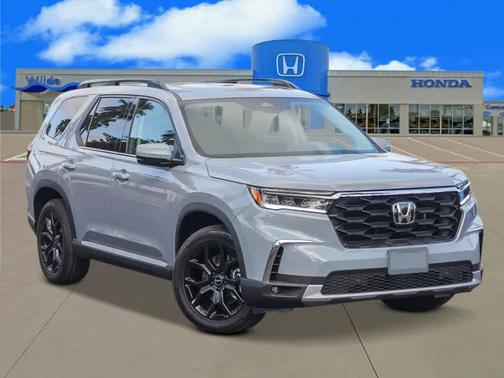 2025 Honda Pilot Touring 8-Passenger