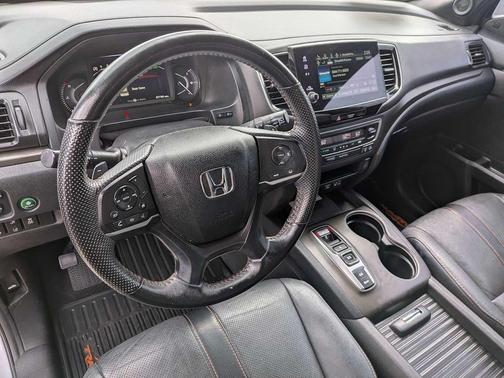 Lunar Silver Metallic 2022 Honda Passport AWD TrailSport