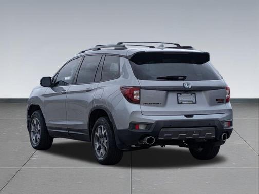 Lunar Silver Metallic 2022 Honda Passport AWD TrailSport