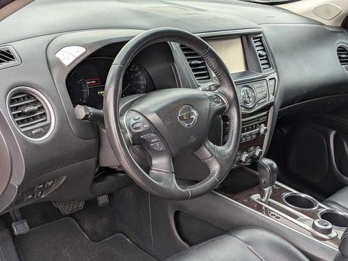 2015 Nissan Pathfinder SL