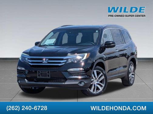Crystal Black Pearl 2017 Honda Pilot Touring