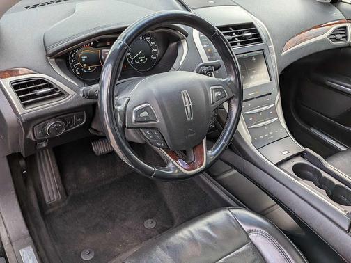 2016 Lincoln MKZ Base