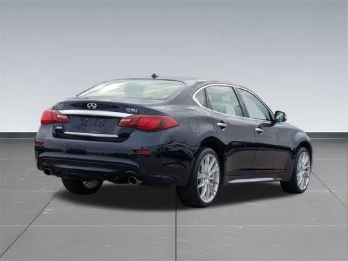 2016 INFINITI Q70L 3.7X