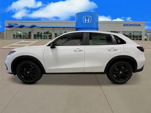 Platinum White Pearl 2027 Honda HR-V Sport