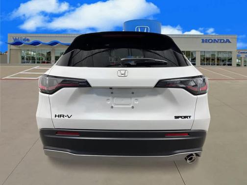 Platinum White Pearl 2027 Honda HR-V Sport