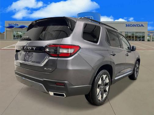 Modern Steel Metallic 2026 Honda Pilot Elite