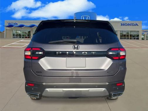 Modern Steel Metallic 2026 Honda Pilot Touring 8-Passenger