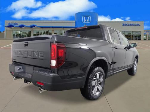 Crystal Black Pearl 2026 Honda Ridgeline RTL