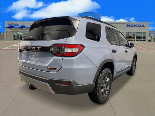 Sonic Gray Pearl 2026 Honda Pilot TrailSport