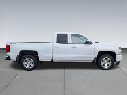 Summit White 2018 Chevrolet Silverado 1500 2LT