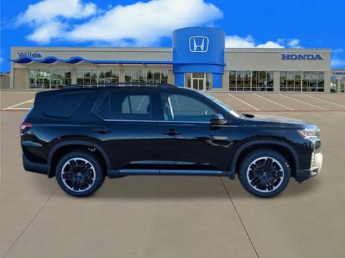 Crystal Black Pearl 2026 Honda Pilot Touring 8-Passenger