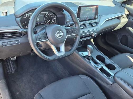 Super Black 2025 Nissan Altima SV FWD