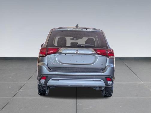 2020 Mitsubishi Outlander SE