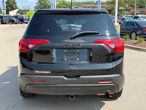 2017 GMC Acadia SLE-1